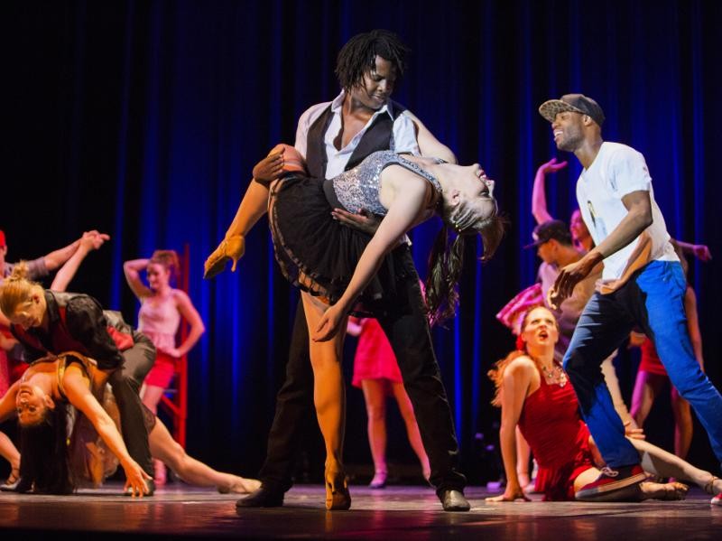 Das Odyssey Dance Theater mit Romeo und Julia Today Das Odyssey Dance Theater mit Romeo und Julia Today