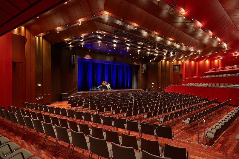 02-SHB_GrosserSaal_Reihen_012