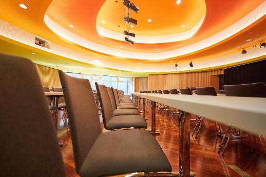 SHB_KleinerSaal_Reihen_001